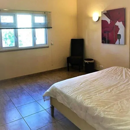 Villa Sleeps 9 Pool Air Con Wifi